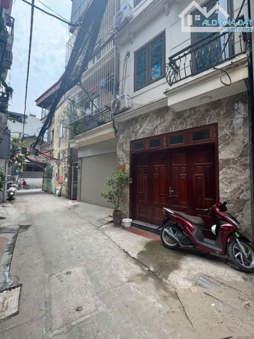 BÁN NHÀ PHỐ TRẠM, LONG BIÊN.GẦN AEON - NGÕ 4M, Ô TÔ 7 CHỖ ĐỖ CỬA, DÂN XÂY HƠN 7 TỶ - 2