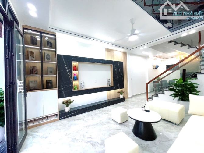 Bán căn 4 tầng xây mới tiện ích vây quanh ở Thiên Lôi, Lê Chân. - 2