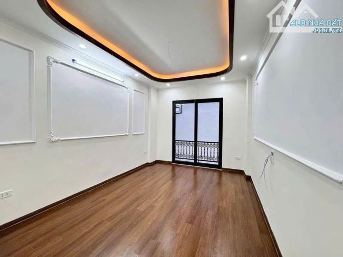NHÀ ĐẸP NGÕ 38 XUÂN LA – 63M² x 5 TẦNG – Ô TÔ ĐỖ CỬA - 12,5 TỶ - 2