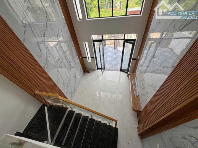 Chủ kẹt tiền hạ giá 150tr đi gấp căn nhà gác lửng để kịp trả nợ - 2