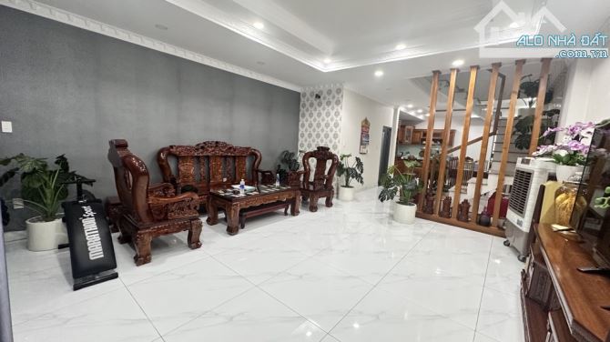 Nhà 2 tầng FULL NỘI THẤT Mặt tiền đường HT13 phường HT Q12, dt 87,9m2 (5,3mx19m) Đường 12m - 2