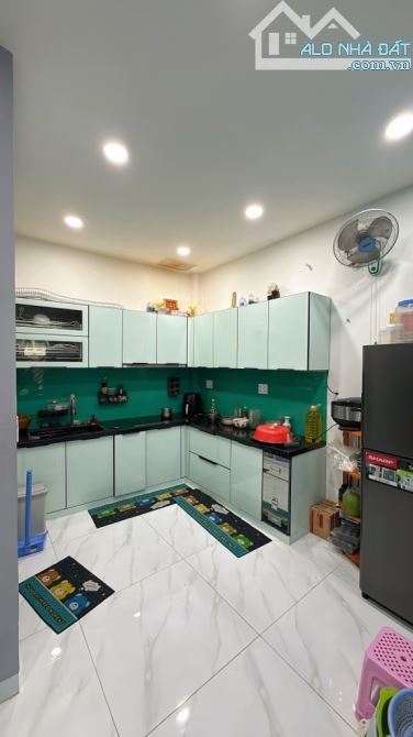 ĐỐI DIỆN Toà án đường DƯƠNG QUẢNG HÀM, nhà 4tầng*70m2 NGANG 4m, HẺM 10m phân lô đẹp - 2
