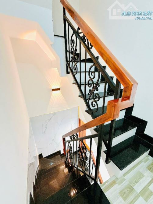Nhà đẹp Quận 8 - Âu Dương Lân - khu VIP Q.8 - giá 4tỷ - 2