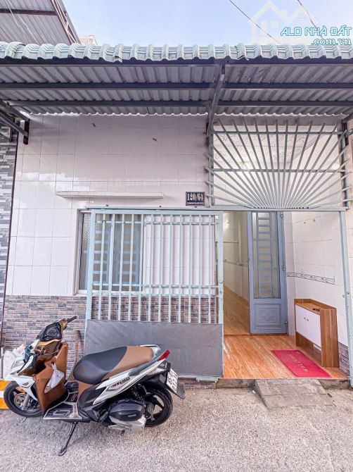 BÁN NHÀ cấp 4, Hẻm 120 Hoàng Quốc Việt✔️Hẻm rộng rãi, gần Bánh xèo 7 TỚI - 2