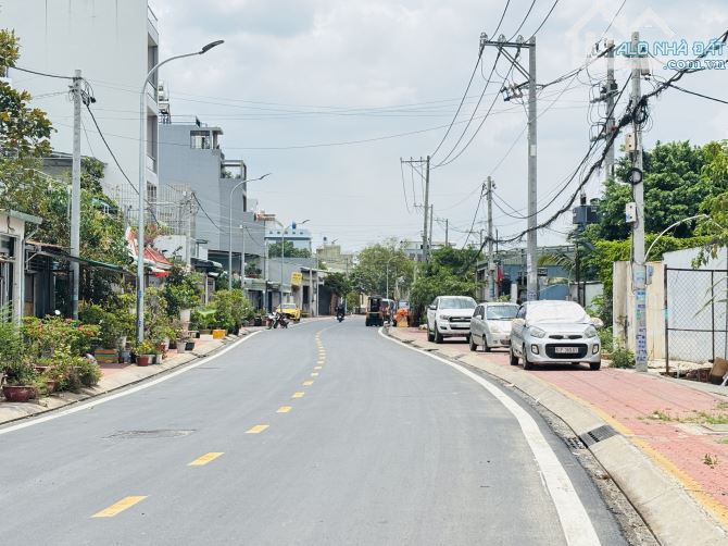 Bán Nhà Bà Điểm Hóc Môn- 83M2 (5X 17 ) - 2Tầng - Hẻm HXH -  Chỉ 4,78Tỷ. - 2
