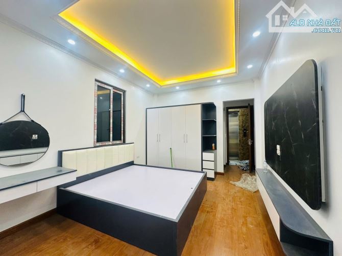 bán nhà 5 tầng Thang Máy phố nguyễn Ngọc Vũ 50 m giá 9.1 tỷ - 2