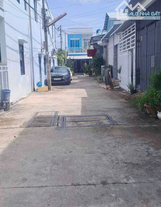 CCG ! Bán căn nhà kèm 2 phòng trọ Tân Hiệp Hóc Môn 5x21 ( 107m2 ) 995 TRIỆU Shr - 2