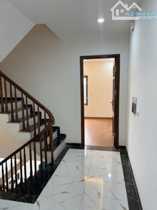 BÁN NHÀ 5 TẦNG - MẶT TIỀN 4.2M - ĐẠI HƯNG, LẠC THỊ, THANH TRÌ, HÀ NỘI - 2