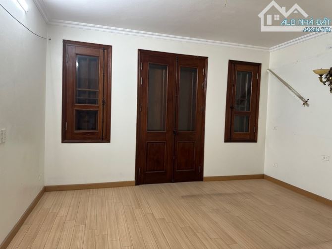 Mặt Cự Khối-Long Biên-Ô Tô đỗ - 6 Tầng Kinh Doanh đa năng- 130m rộng rãi chỉ 16 tỷ - 2