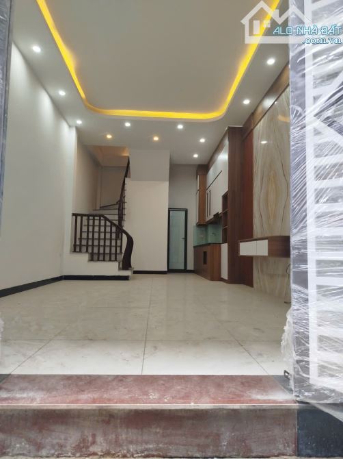 NHÀ 5 T 35M2, NỘI THẤT , PHỐ XỐM, GẦN ĐẠI HỌC ĐẠI NAM - 2