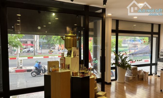 MẶT TIỀN TRƯỜNG SƠN - HẦM 5 TẦNG ĐỐI DIỆN CV LÊ THỊ RIÊNG BÁN GẤP - 2
