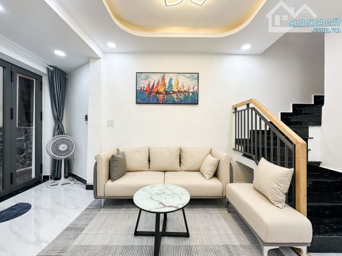 BÁN NHÀ GÒ VẤP NHỈNH 3 TỶ - 36M2 – 2 TẦNG MỚI CỨNG – HẺM BA GÁC GẦN MẶT TIỀN - 2