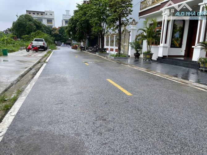 ĐẤU GIÁ PHÚ ĐIỀN - VỈA HÈ - KINH DOANH - Ô TÔ TRÁNH - HÀNG XÓM GIÀU Ú Ụ - NHÔ 4 TỶ - 2