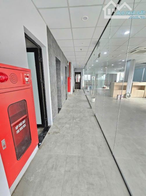 Bán toà VP mặt phố Vũ Tông Phan, lô góc 3 thoáng, vỉa hè, 310m2 x 10 tầng x MT 11m 143 tỷ - 2