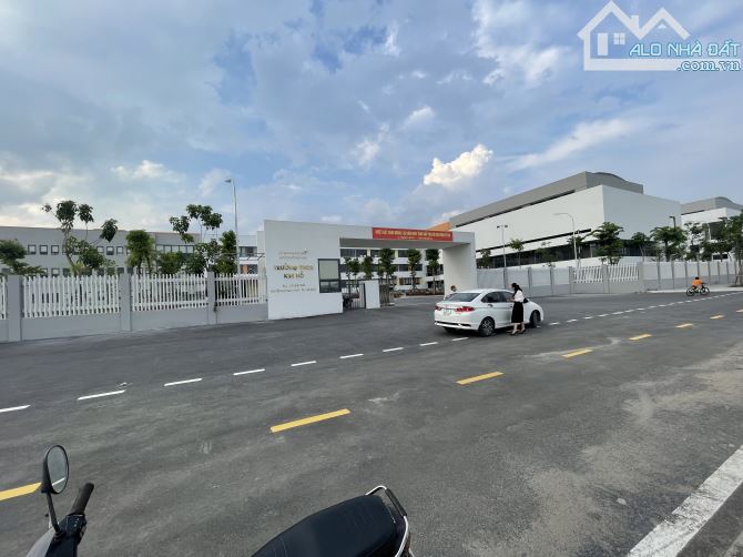 BÁN ĐẤT TẶNG NHÀ 2 TẦNG – KIM NỖ- THIÊN LỘC- DT 50m2 - 2