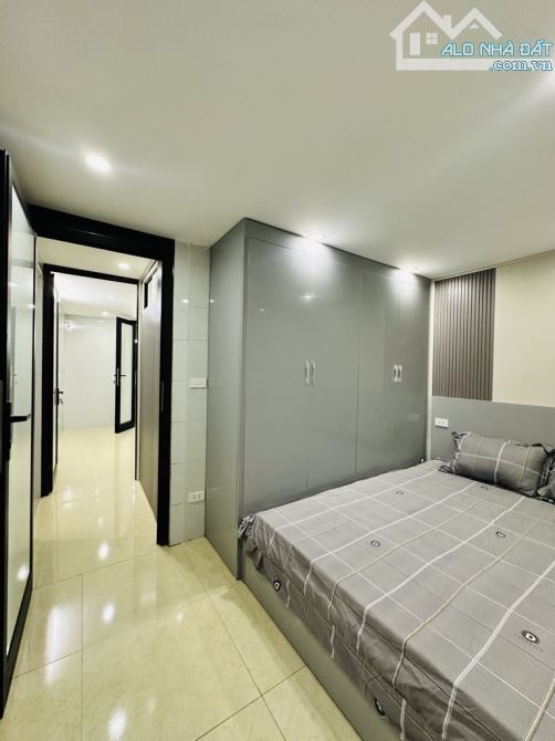 TRƯỜNG CHINH🎯BÁN NHÀ TẬP THỂ SIÊU RỘNG 120m² - 3PN -  FULL NỘI THẤT - Ô TÔ ĐỖ CỬA - 2