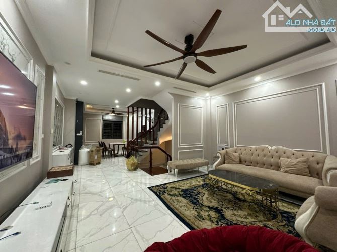 NHÀ 5 TẦNG LIỀN KỀ MỖ LAO 60M2 - 5 TẦNG - 18.8 TỶ - 2