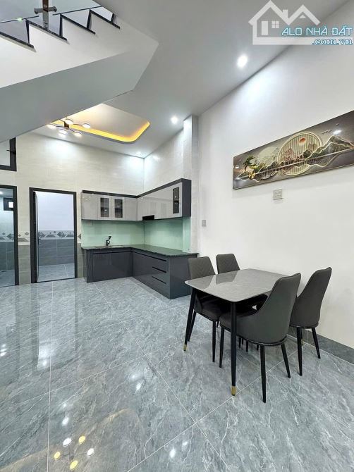 🚀 Nhà 60m2 mới sửa sang đẹp mê ly. Chủ cần bán gấp 925tr Trung Chánh, Hóc Môn. Sổ Riêng - 3