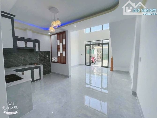 Trả trước 550 triệu nhà gần bên chợ Thạnh Phú hẻm lớn xe hơi đậu cửa. - 3