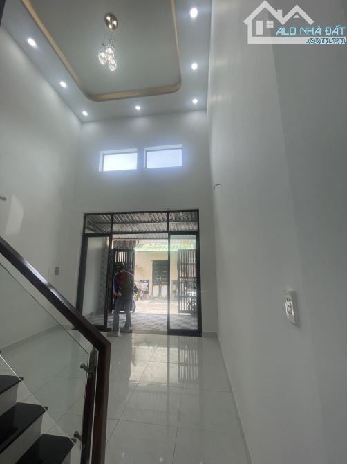 NHÀ 2TẦNG MỚI ĐƯỜNG NG THỊ SÁU HÓC MÔN - HẺM OTO GIĂ 3TY9 - 3