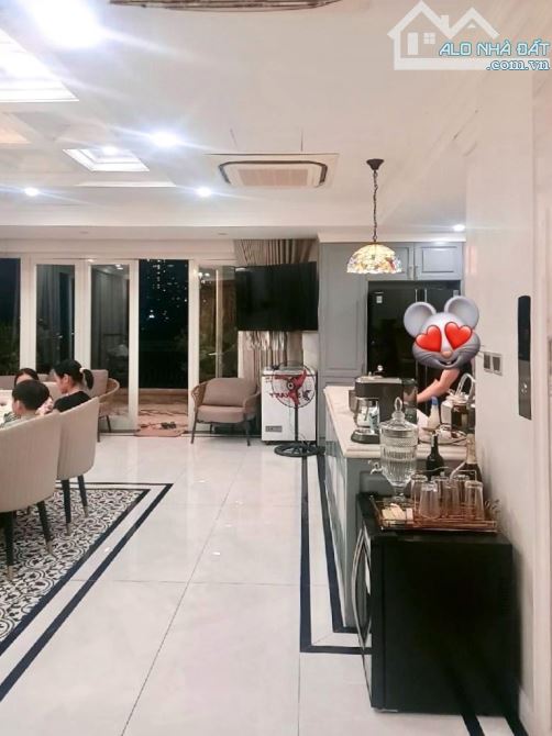 Bán nhà Sư Vạn Hạnh, P12 Q10, 142m2, 7T thang máy, MT quyền lực, dòng tiền khủng. 31.X tỷ - 3