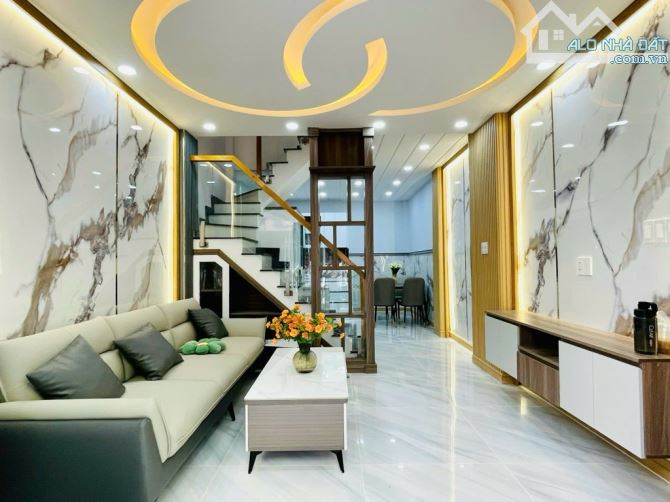 Nhà đẹp full nội thất 3 tầng 3 PN sổ hồng chính chủ đường Phan Huy Ích Gò Vấp nhỉnh 4 tỷ - 3
