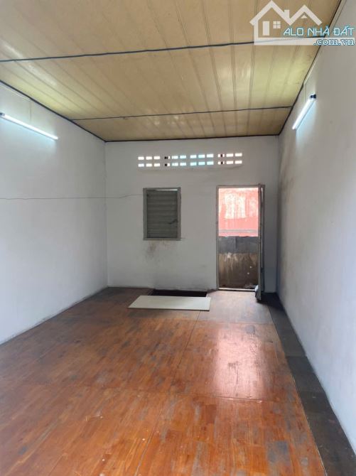 Bán nhà đường Lê Đại Hành, Khu đối diện sân vận động Phú Thọ, DT: 4,1mx20m, DTCN: 93m2 - 3