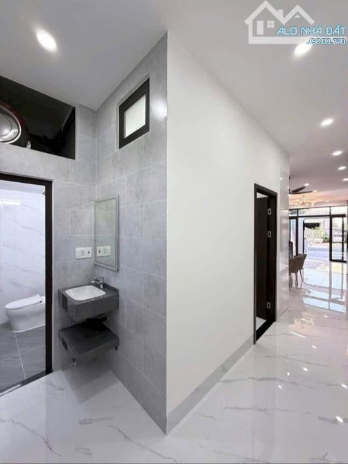 Cần bán gấp căn nhà ngay mặt tiền đường Nguyễn Hữu Trí - SHR - 1,6 TỶ. - 3