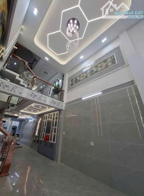 SIÊU PHẨM 5 TẦNG LÊ VĂN QUỚI- HẺM 6M XE HƠI - 80M2- SỔ RIÊNG - GIÁ CHỈ 7.5 TỶ - 3