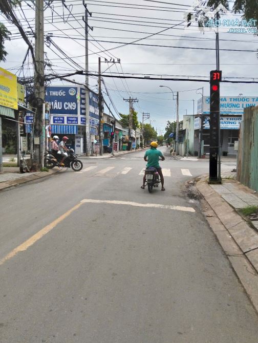 Bán nhà mặt tiền đường XTT2, xã Xuân Thới Thựơng, Hóc Môn, HCM. Giá 12,8 tỷ - 3