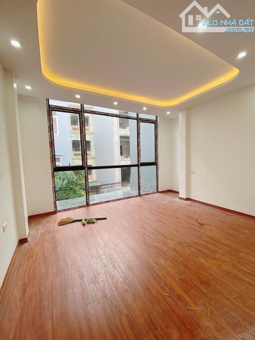 Trần Khát Chân 68m² – 5 Tầng Mới – Thang Máy – 2 Mặt Thoáng –  Giá 13 Tỷ - 3