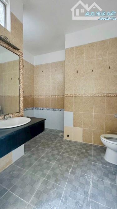 Cho thuê Toà nhà 1 trệt 4 lầu góc 2 mặt tiền khu dân cư D2D, Biên Hòa, Đồng Nai.  - Diện t - 3