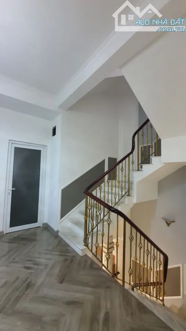 🌟 BÁN BIỆT THỰ VIP VÕ THỊ SÁU Q1 – 4 TẦNG – NGANG KHỦNG 6.4M - DTSD 325.8M² – GIÁ TỐT 🌟 - 3