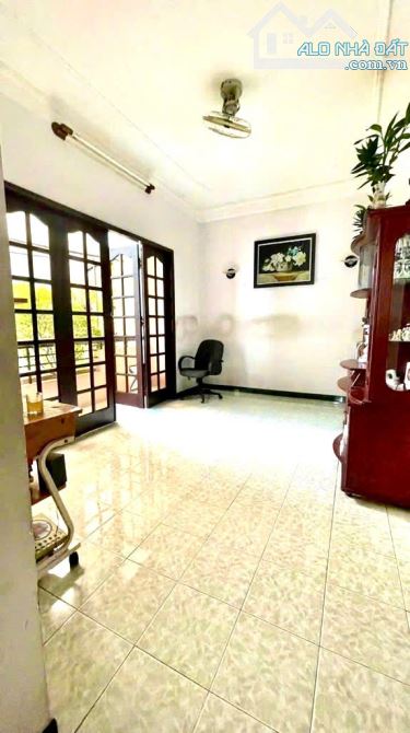 Trần Quang Diệu, Q3, Lô góc, ngang 10m, 85m2, 3 Tầng, hẻm xe hơi, khu dân trí, 18.3 Tỷ - 3