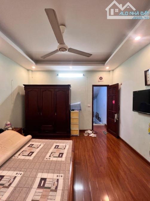 💥SIÊU ẢO: Tôn Đức Thắng 51m2, 5T, 1 nhà ra mặt hồ, DT rộng, ở sướng, ngõ thông, MT bề thế - 3