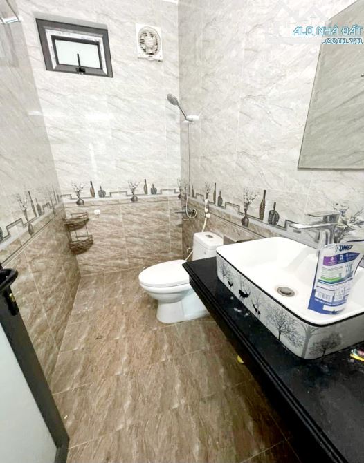 BÁN NHÀ ĐỐNG ĐA MẶT PHỐ PHẠM NGỌC THẠCH GARA Ô TÔ VỈA HÈ KINH DOANH 60M² 4T HƠN 29 TỶ - 3