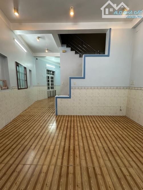 TRUNG TÂM HÓC MÔN CÁCH CHỢ HM VÀI BƯỚC CHÂN– NHÀ 2 TẦNG – 84M² – CHỈ 3.2 TỶ - 3