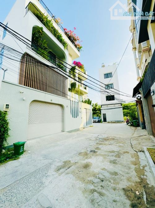 Chỉ 29,5 Tỷ-Sở Hữu Ngay Khuôn Đất 256m2(11mx24m) Đường Nội Bộ Trần Não,Quận 2 - 4