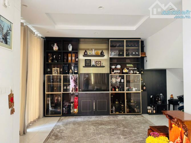 Bán nhà biệt thự kdc xây dựng 5 đường Liên Phường Quận 9 gần chợ Phước Bình (180m2) 24 tỷ - 4
