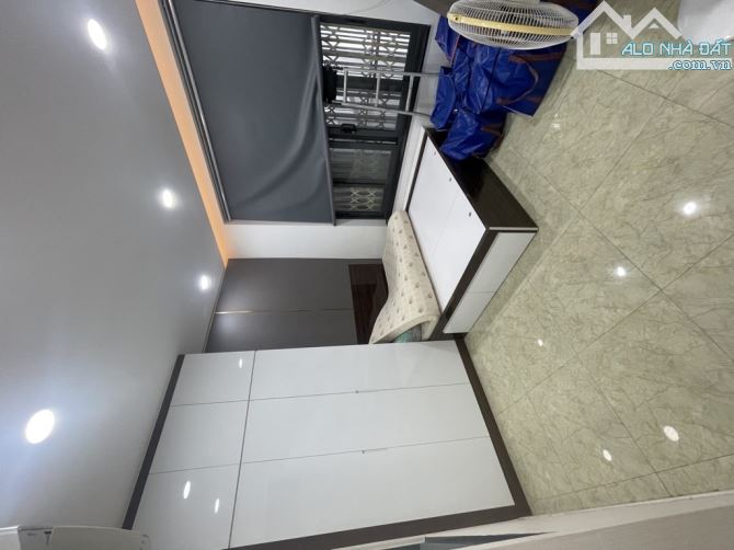 Bán gấp nhà đẹp ở ngay Trần Xuân Soạn, xe hơi ngủ nhà, 80m2, SHR, HCĐ, chỉ 14.8 tỷ. - 4