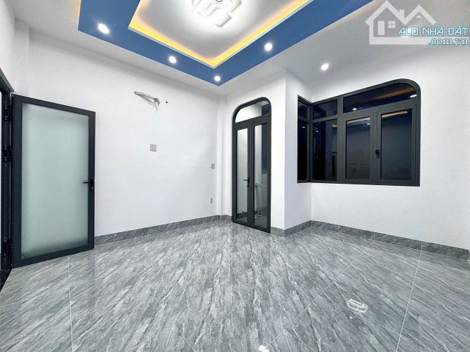 🚀 Nhà 60m2 mới sửa sang đẹp mê ly. Chủ cần bán gấp 925tr Trung Chánh, Hóc Môn. Sổ Riêng - 4