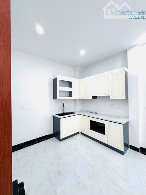 BÁN NHÀ TRƯƠNG ĐỊNH, FULL NỘI THẤT, Ô TÔ ĐÕ CỔNG, 6 TẦNG, 46M2 GIÁ 7,5 TỶ - 4