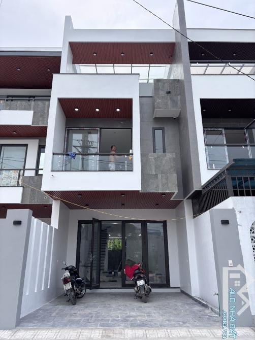 TDC BigC Go - Việt Bắc, Thái Nguyên - đường QH 15m - DT 100m*3T - 5 tỷ - 4