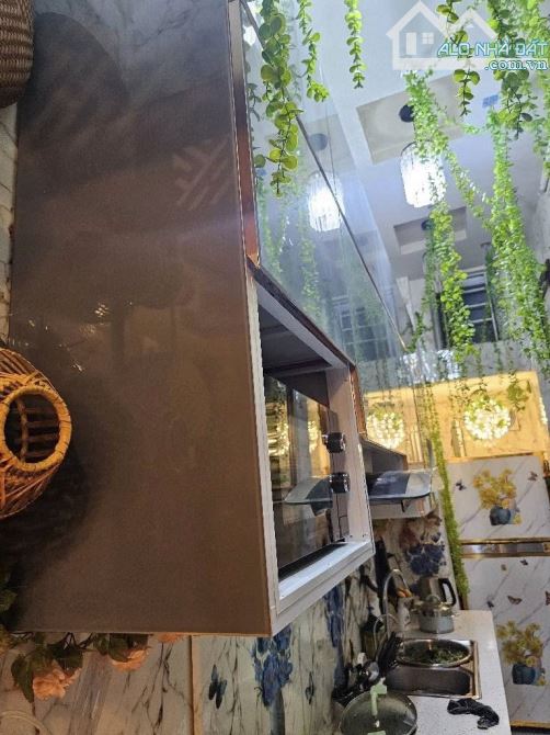 BÁN NHÀ ĐẸP Ớ NGAY- TRUNG TÂM CẦU GIẤY - FULL NỘI THẤT CHỈ VIỆC XÁCH VALY VỀ Ở - 4