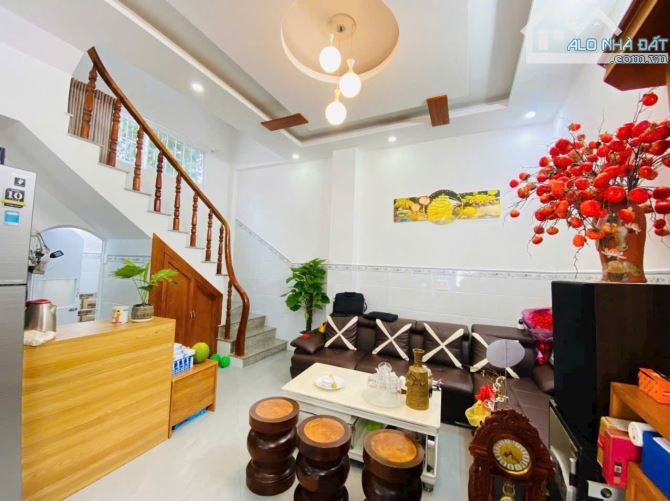 Cần bán căn nhà 1 trệt 2 lầu Phường 4,TP.Vũng Tàu có DT: 50m2 với Giá bán: 6,5 tỷ - 4