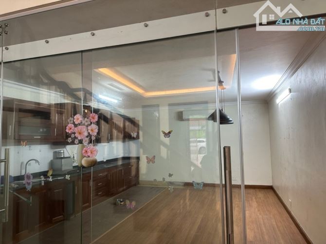 Mặt Cự Khối-Long Biên-Ô Tô đỗ - 6 Tầng Kinh Doanh đa năng- 130m rộng rãi chỉ 16 tỷ - 4