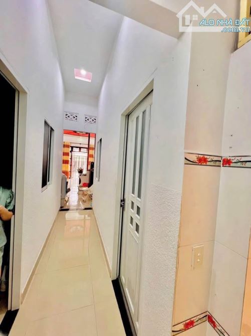 Gấp lắm rồi ! Đang cần tiền cần bán gấp căn nhà ở 1 / Trịnh Thị Miếng 92m2 SHR giá 975tr - 4