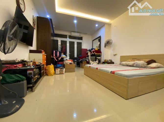BÁN NHÀ NGUYỄN HOÀNG CẦU GIẤY - VỊ TRÍ ĐẸP - Ô TÔ TRÁNH - GẦN PHỐ - 5 TẦNG, 72M2, 18 TỶ - 4
