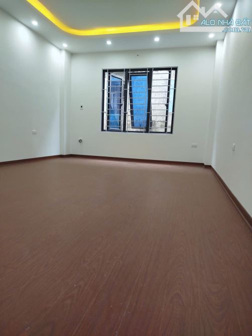 NHÀ 5 T 35M2, NỘI THẤT , PHỐ XỐM, GẦN ĐẠI HỌC ĐẠI NAM - 4