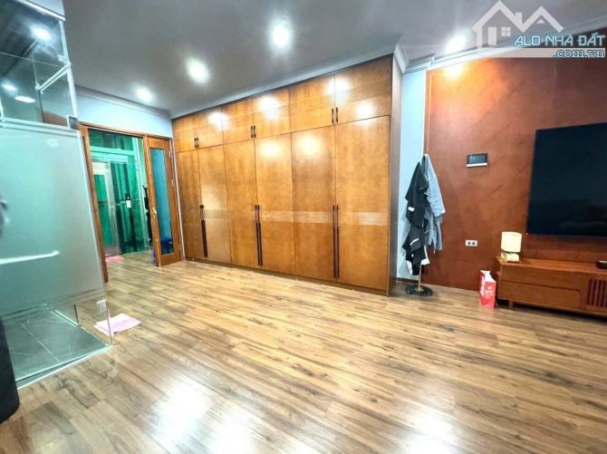 NHÀ VIP LÁNG HẠ - BA ĐÌNH - GA RA Ô TÔ - KINH DOANH - 4
